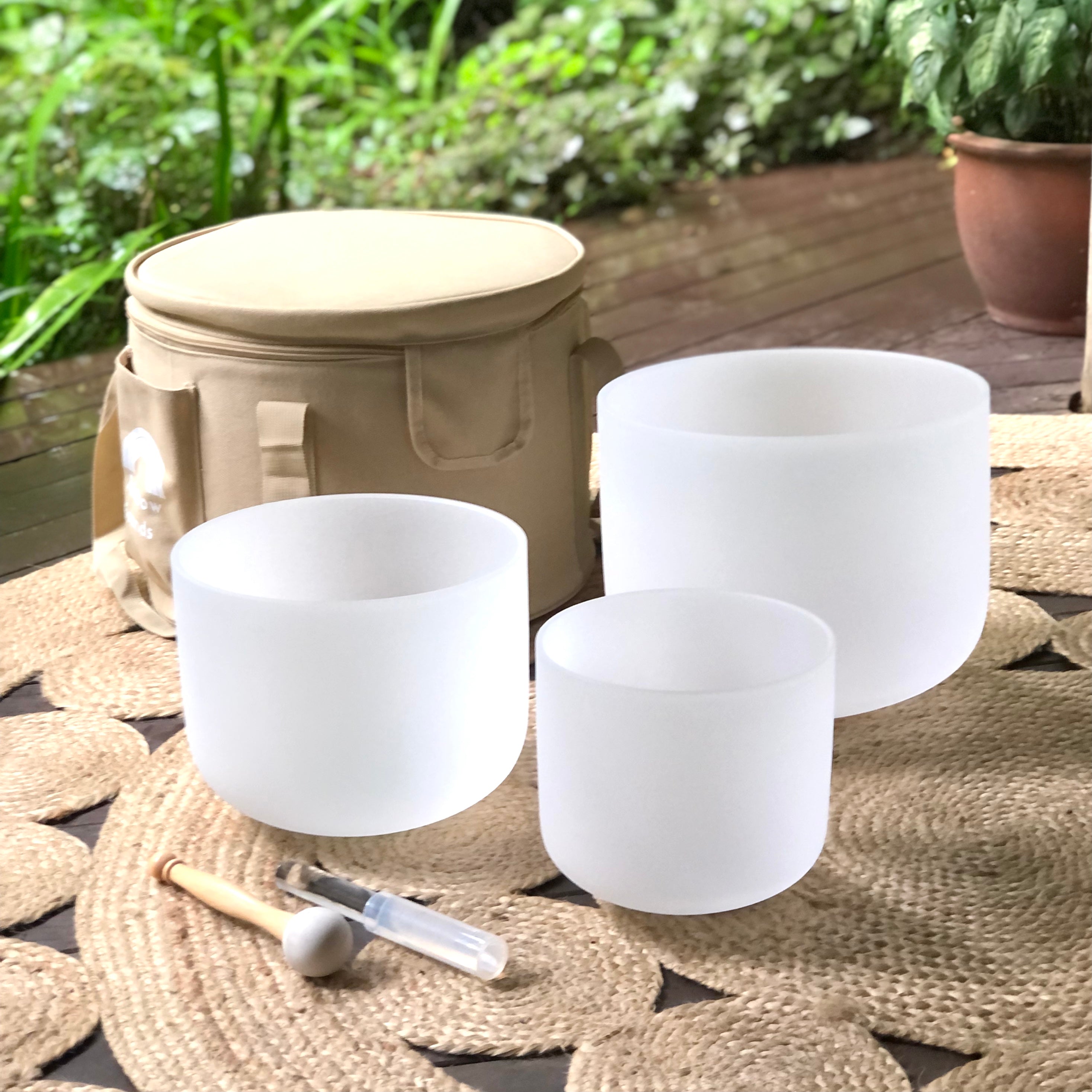 Set Of 3 White Crystal Singing Bowls In Beige Bags