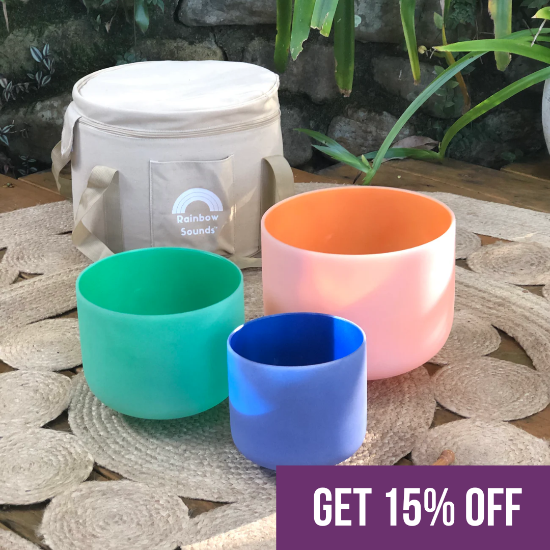 Set Of 3 Coloured Crystal Singing Bowls In Beige Bag
